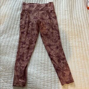 Athleta stash pocket printed 7/8 tight legging